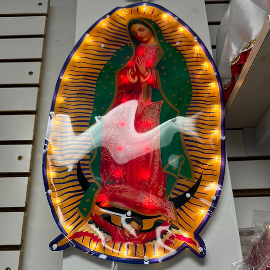 Virgen de Guadalupe con luces.