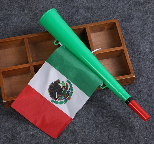 Horn with Mexican Flag - Trompeta con Bandera Mexicana